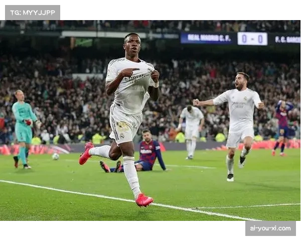 维尼修斯扳平难救主 巴西边锋本赛季已参与十五球 维尼修斯扳平难救主 巴西边锋本赛季已参与十五球